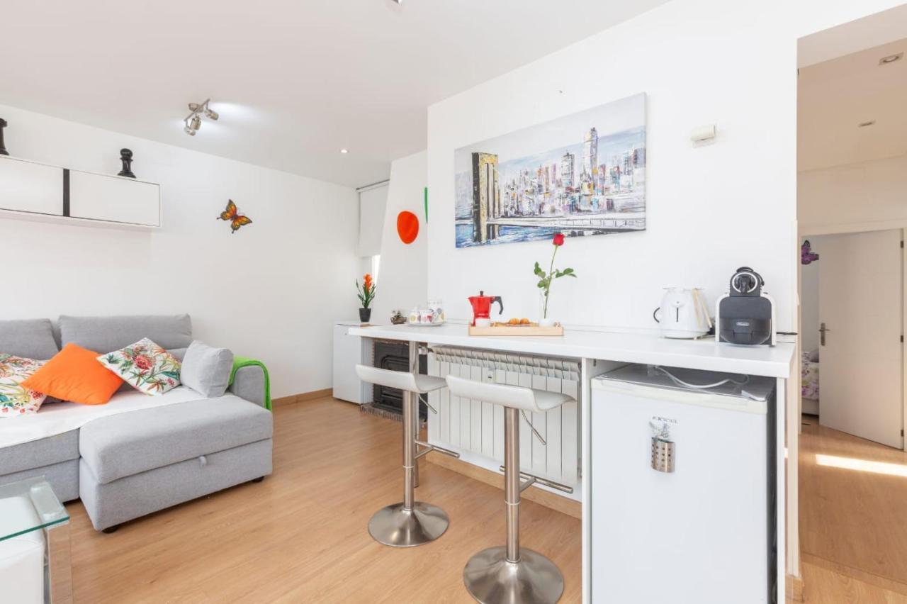Apartamento Atico Las Letras - Alojamiento De Temporada Madrid Exteriör bild