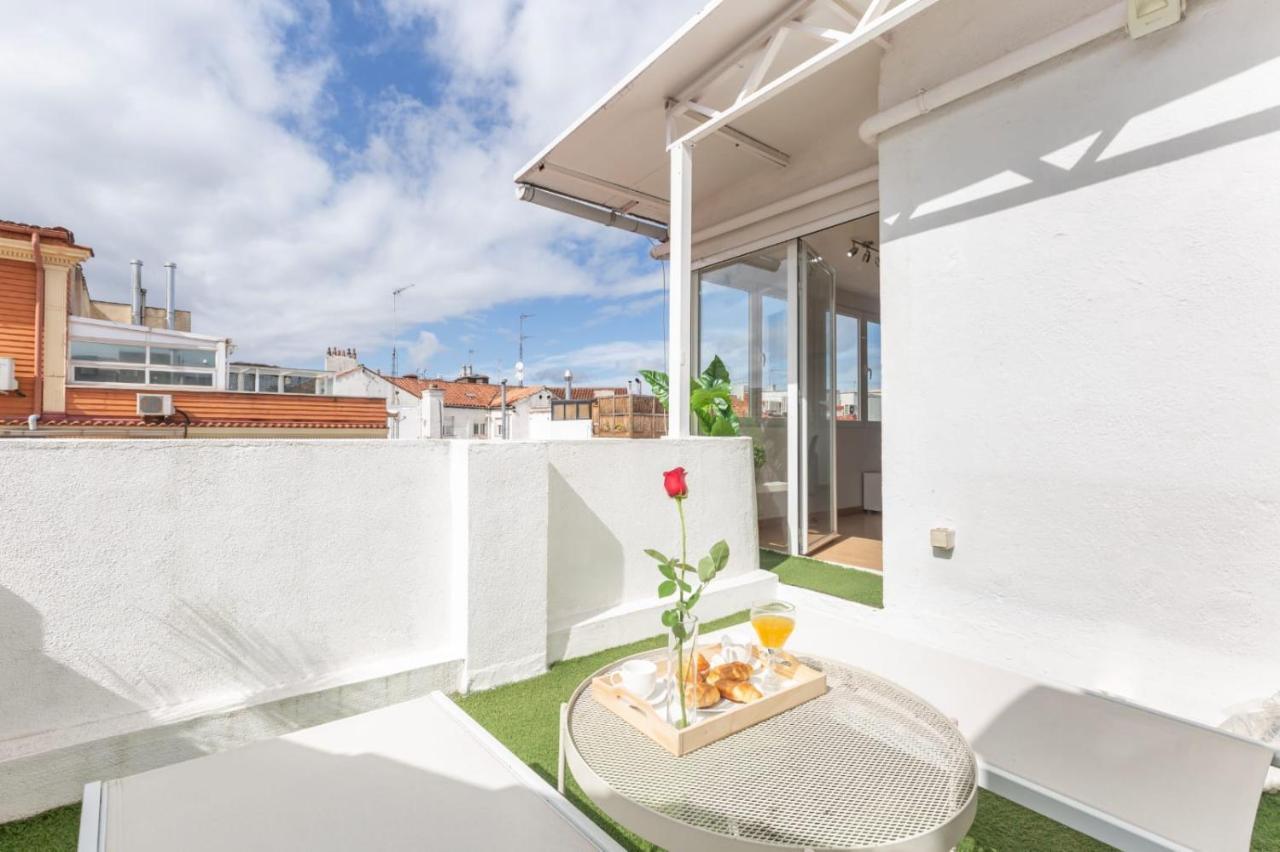 Apartamento Atico Las Letras - Alojamiento De Temporada Madrid Exteriör bild